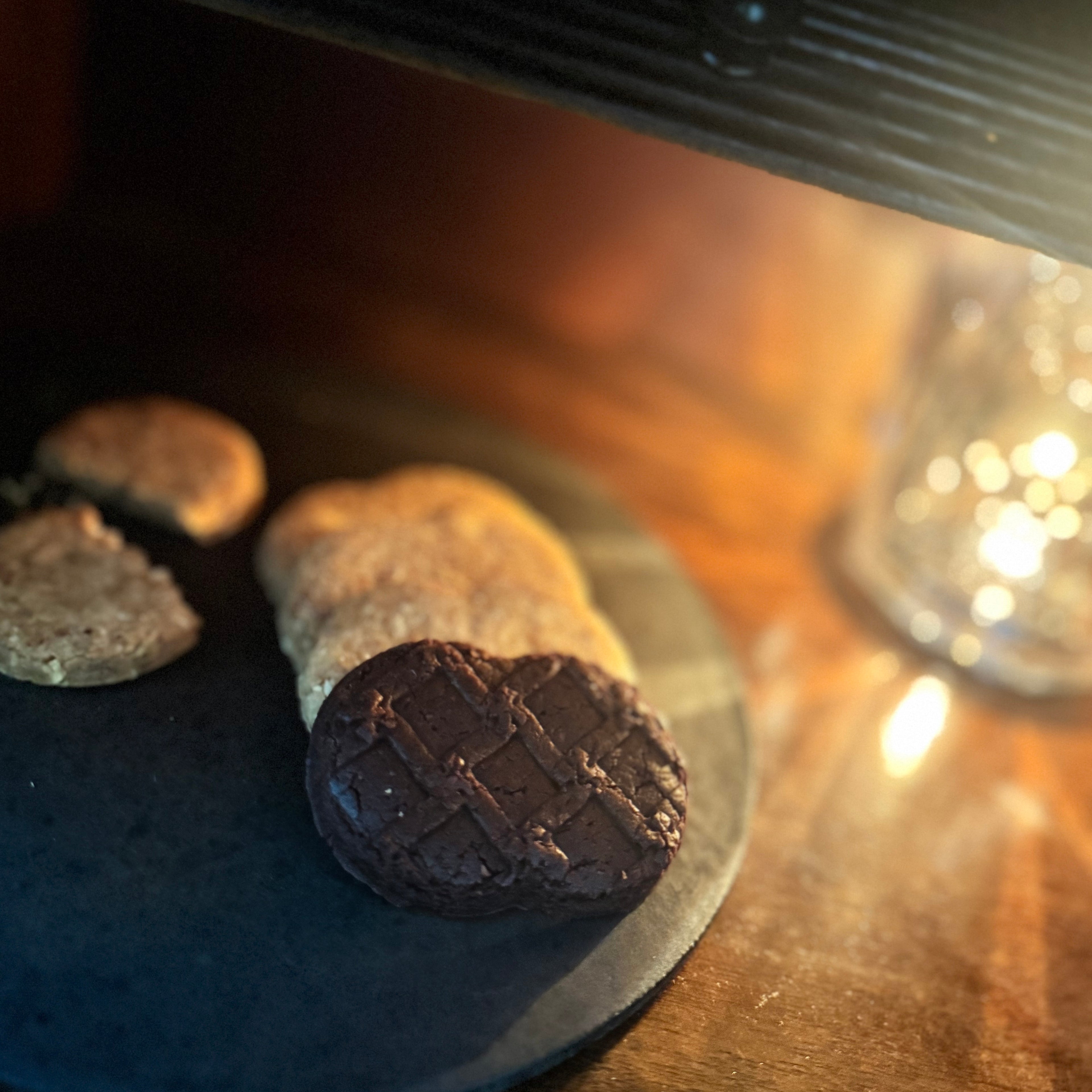2種詰め合わせ《熟成パルミジャーノ》・《有機カカオ》ビスキュイ