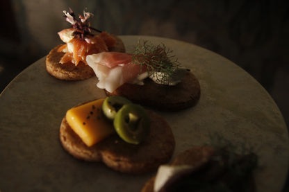 Parmigiano-Reggiano Biscuits (24 pieces)